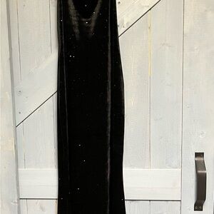 Elegant Black Velvet Prom Dress